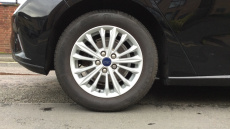 Ford Focus 1.0 EcoBoost 125 Titanium 5dr Petrol Hatchback